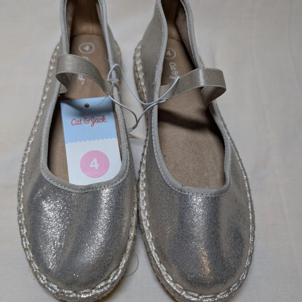 NWT Girls Cat & Jack Gold Mary Jane Shoes size 4